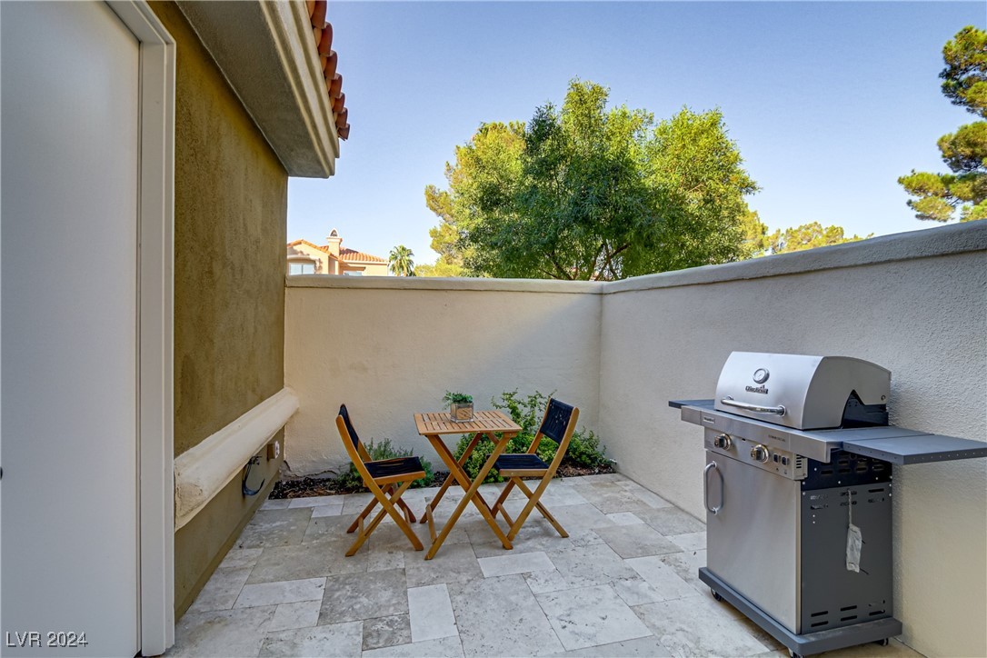 8225 Crow Valley Lane