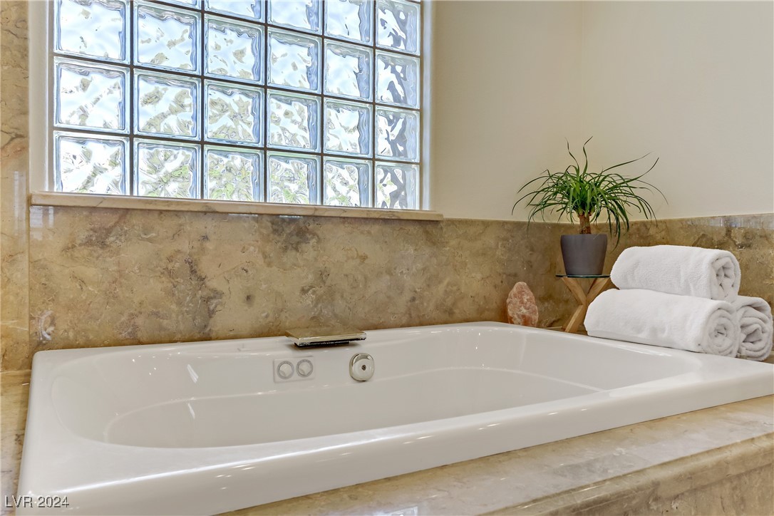 8225 Crow Valley Lane