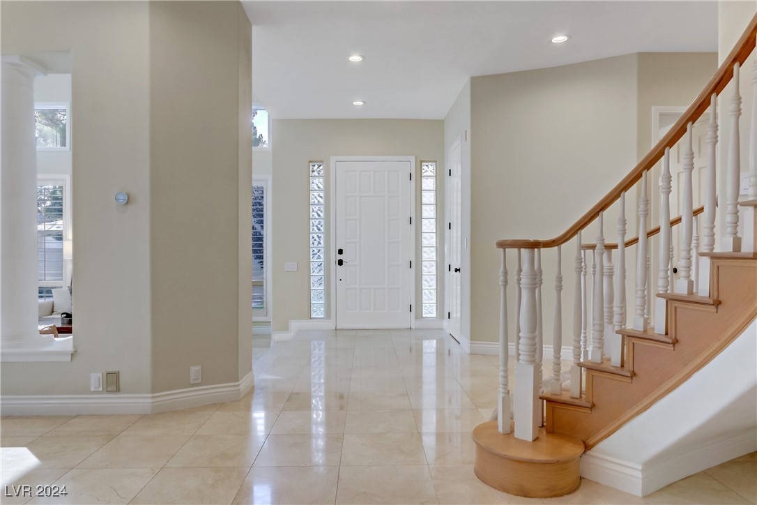 8225 Crow Valley Lane