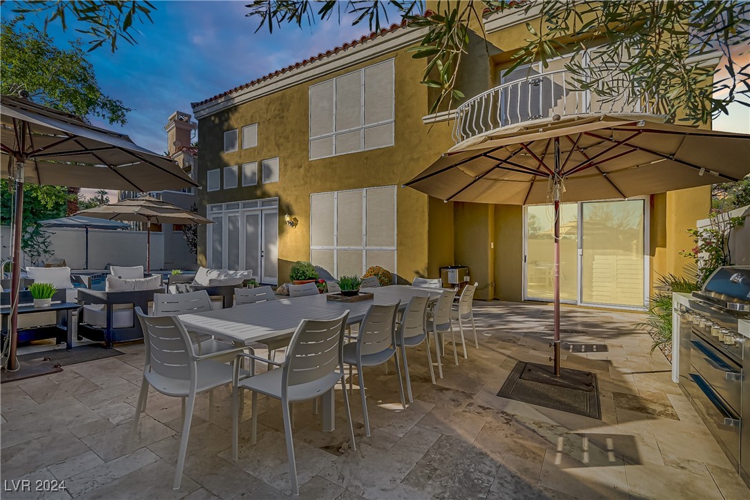 8225 Crow Valley Lane