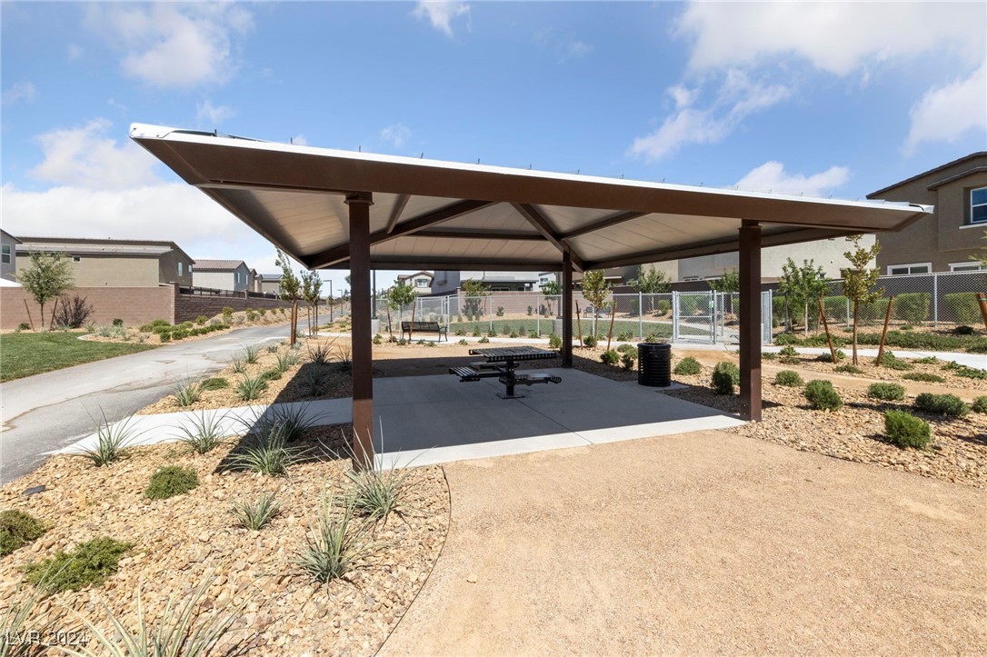 1841 Jennifer Brook Place