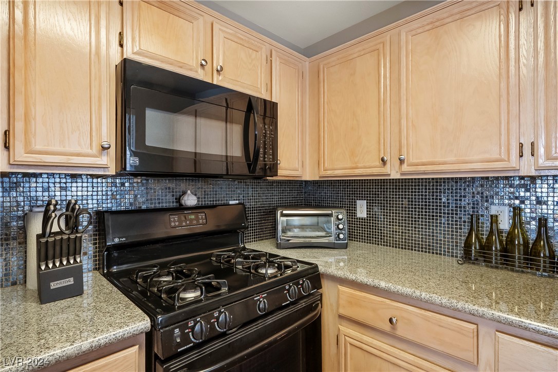 3125 North Buffalo Drive 2100