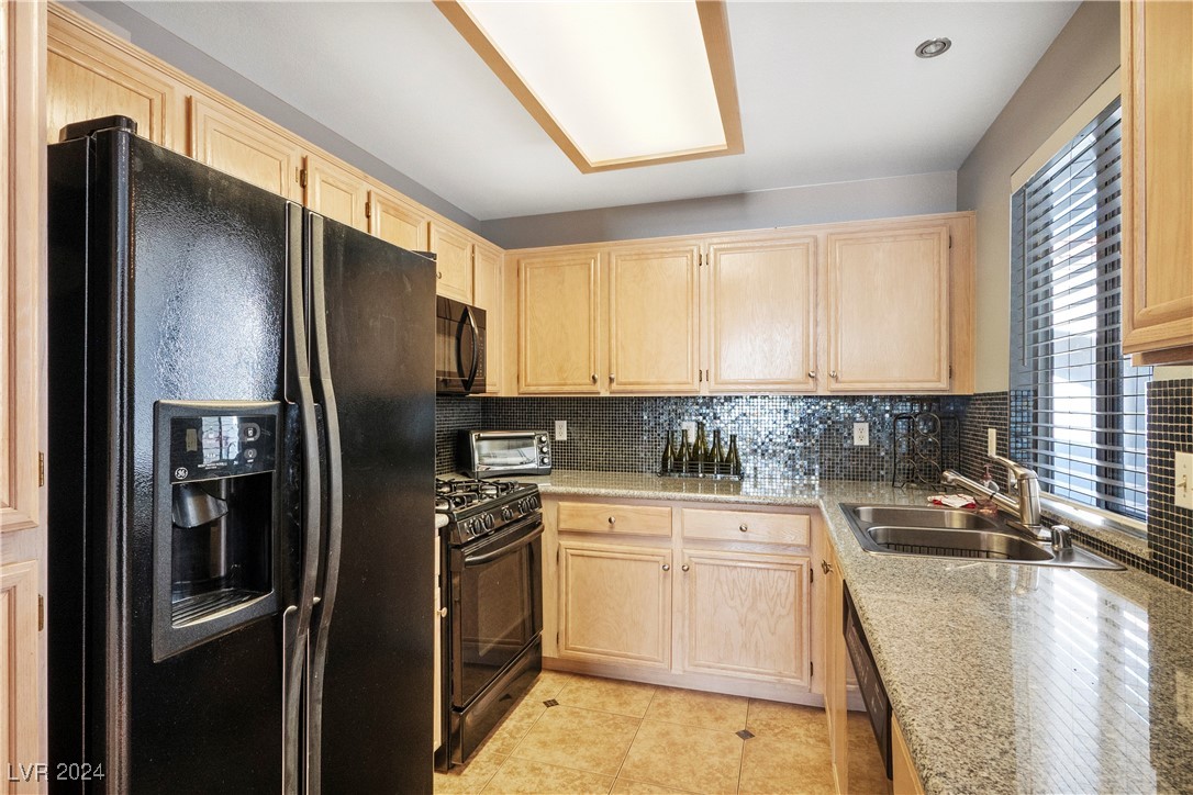 3125 North Buffalo Drive 2100