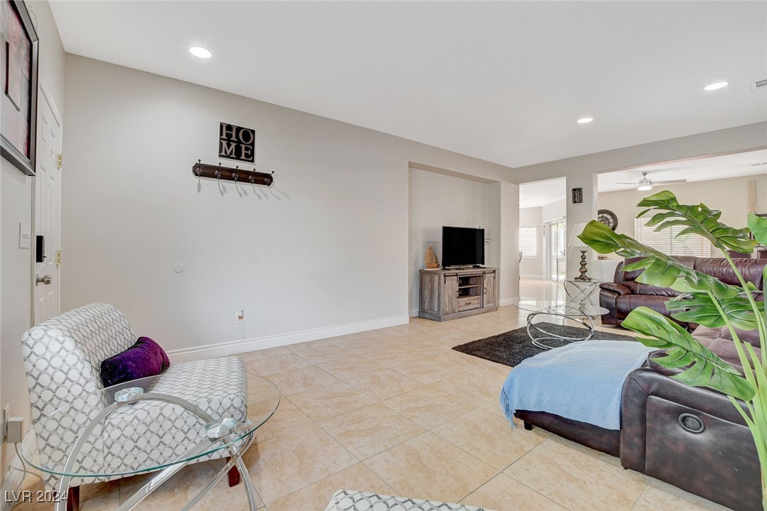 5905 Running Horse Drive