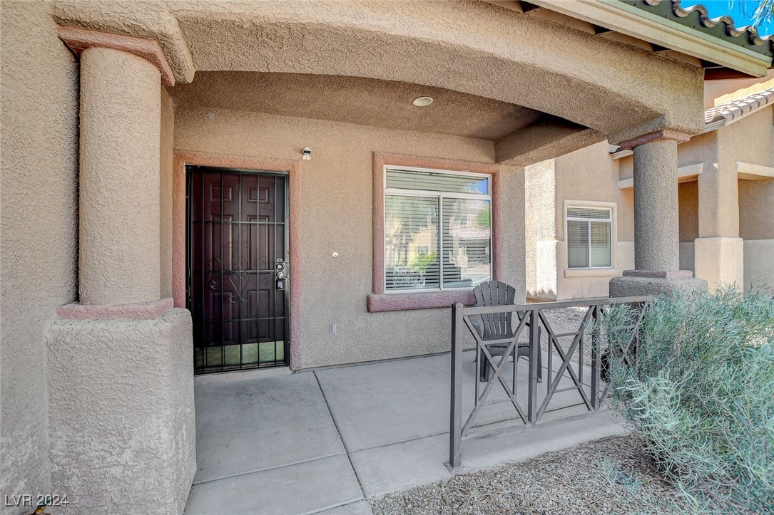 5905 Running Horse Drive