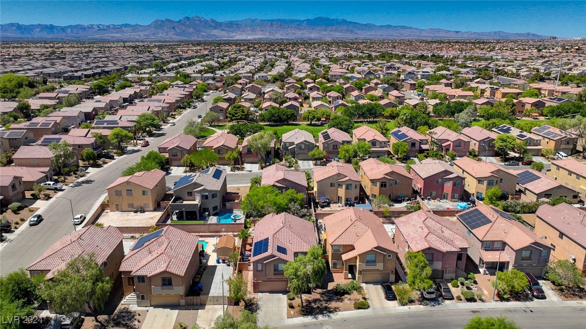 5905 Running Horse Drive