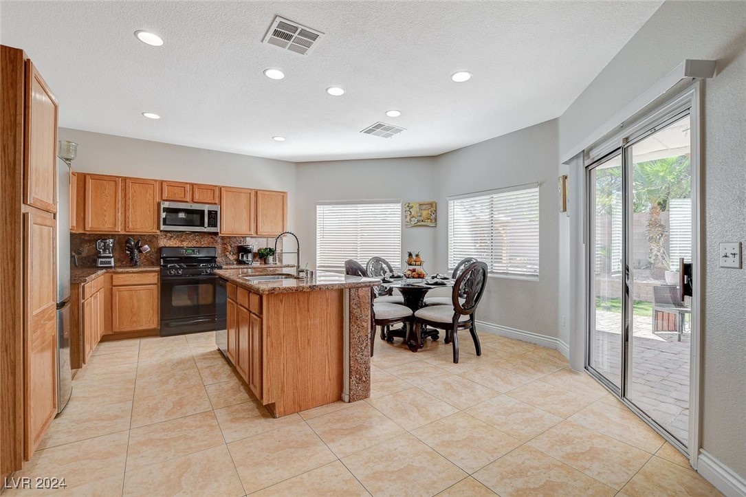 5905 Running Horse Drive