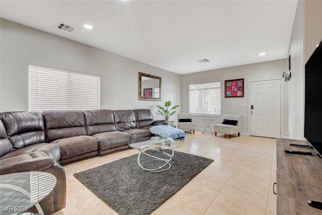 5905 Running Horse Drive