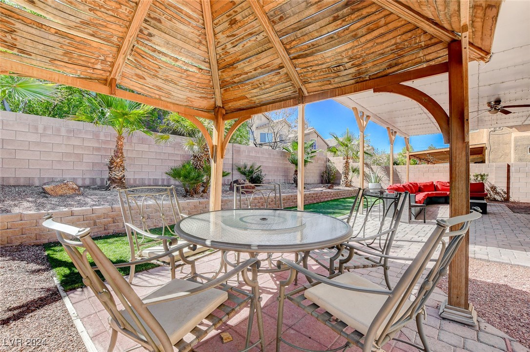 5905 Running Horse Drive