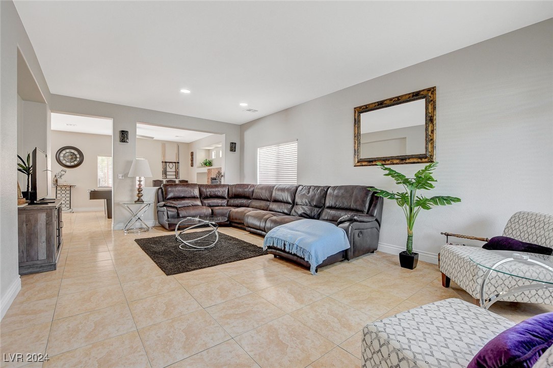 5905 Running Horse Drive