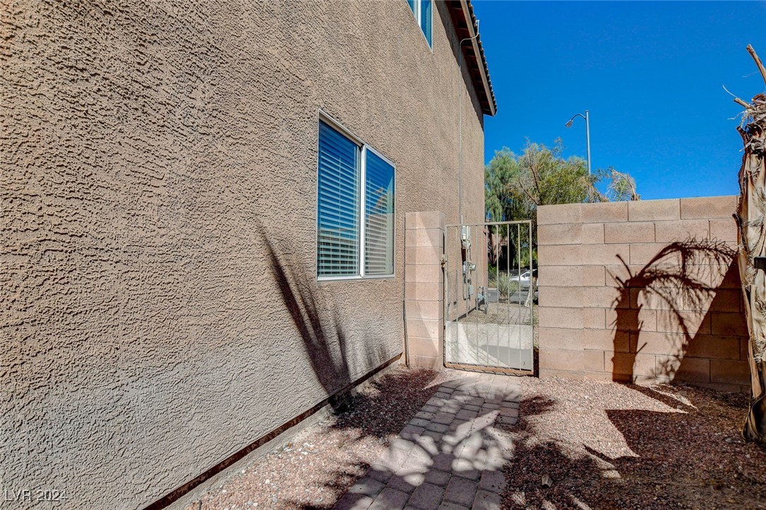 5905 Running Horse Drive