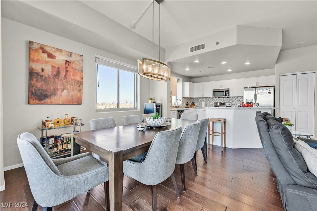 8255 Las Vegas Boulevard 822