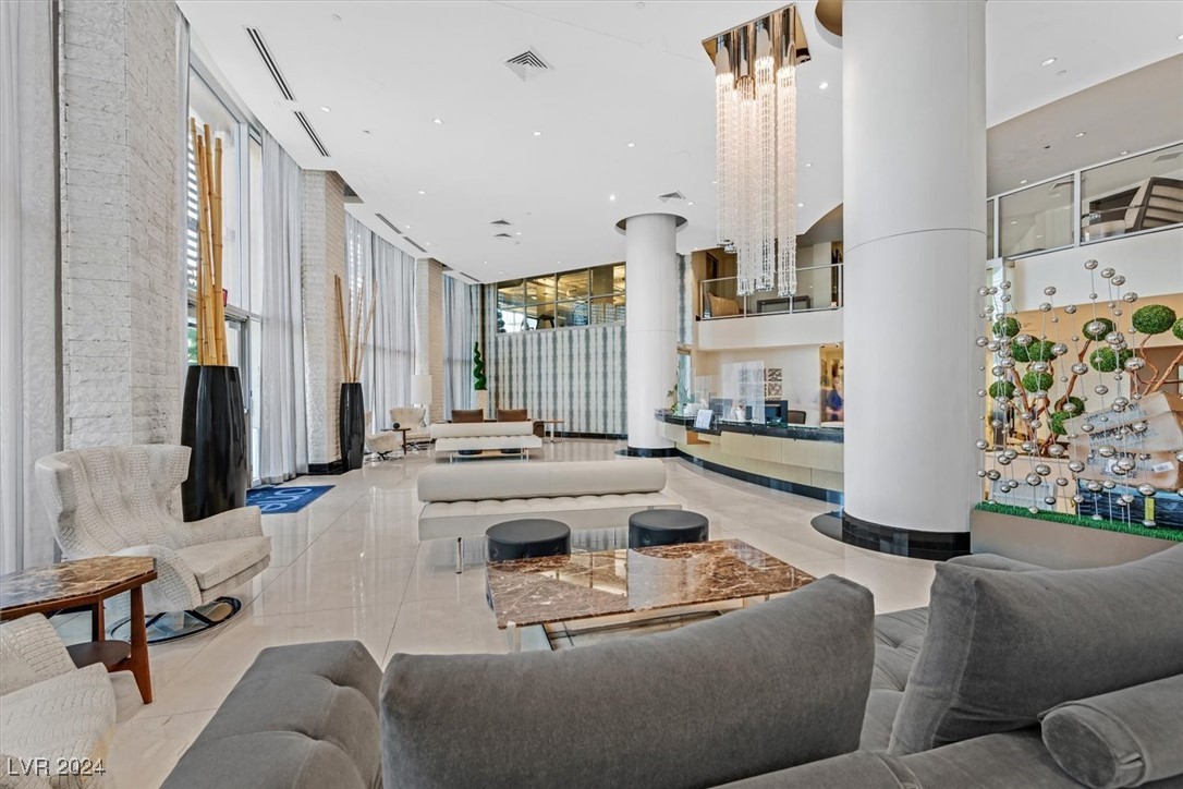 8255 Las Vegas Boulevard 822