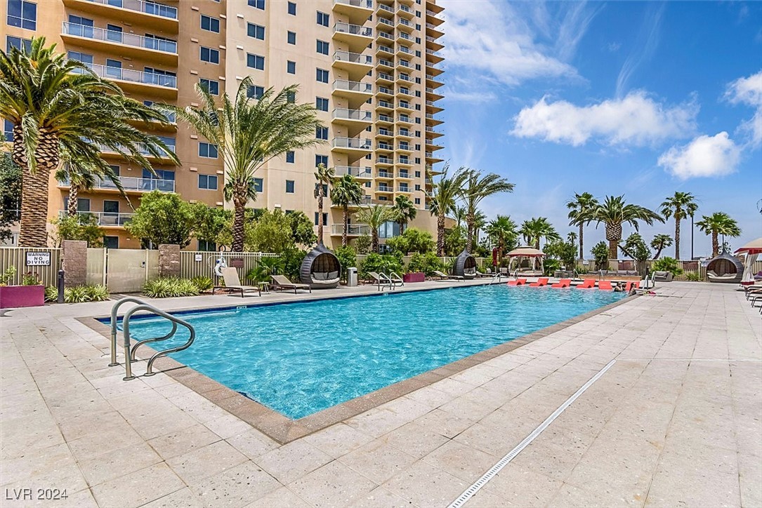 8255 Las Vegas Boulevard 822