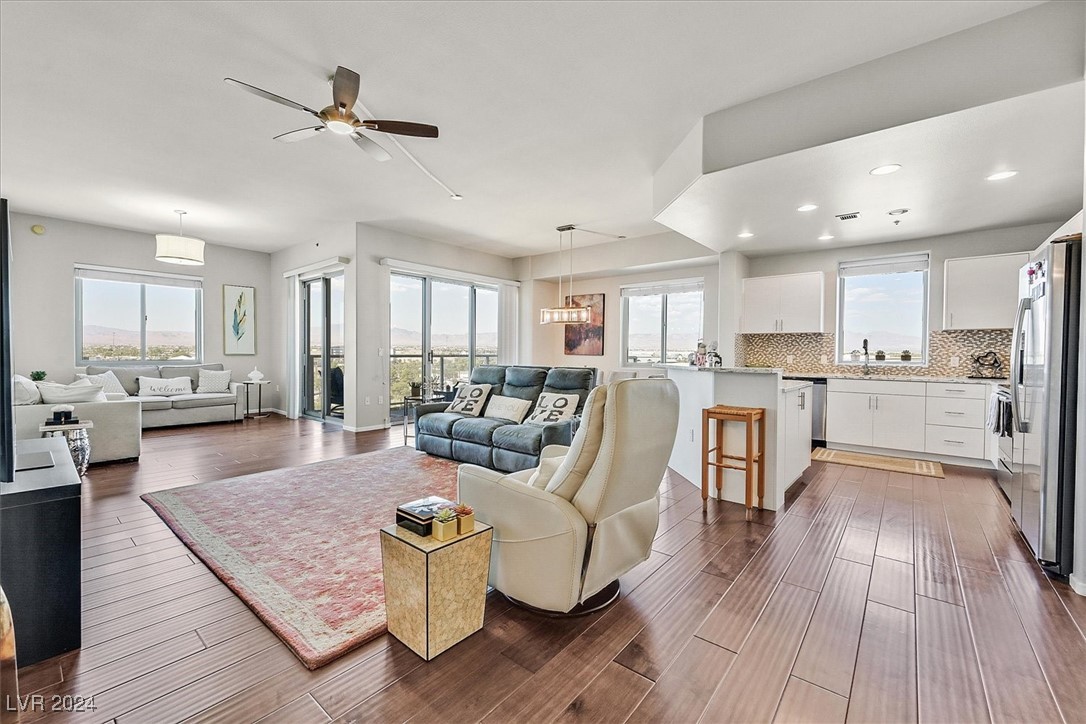 8255 Las Vegas Boulevard 822