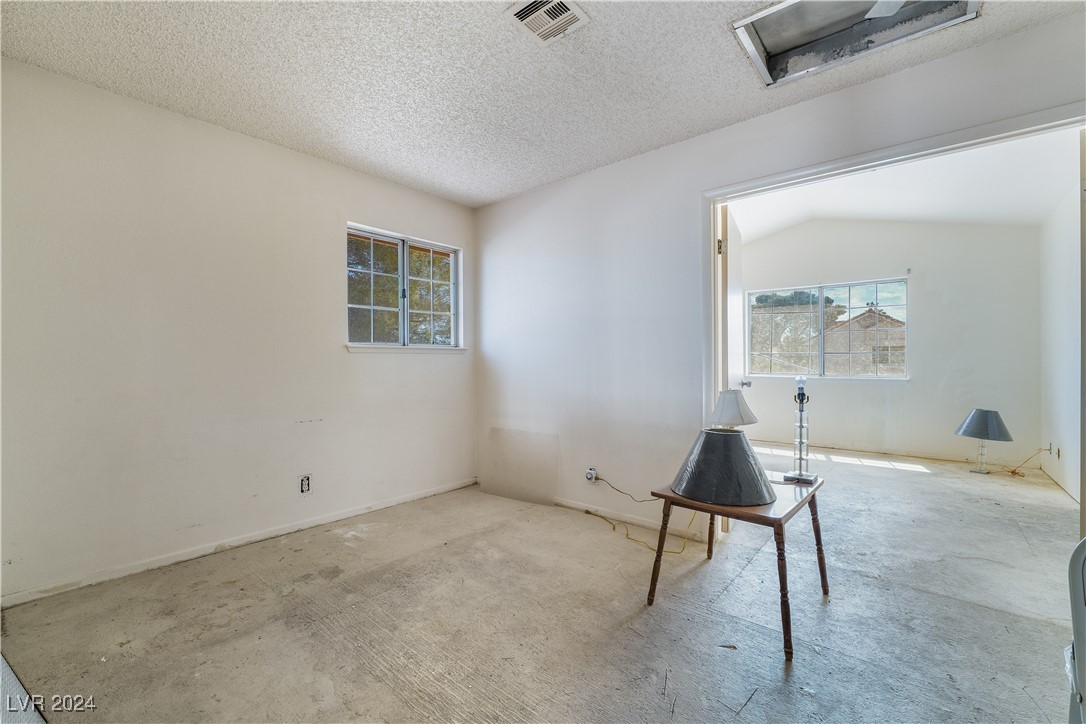 1932 Misty Glade Drive