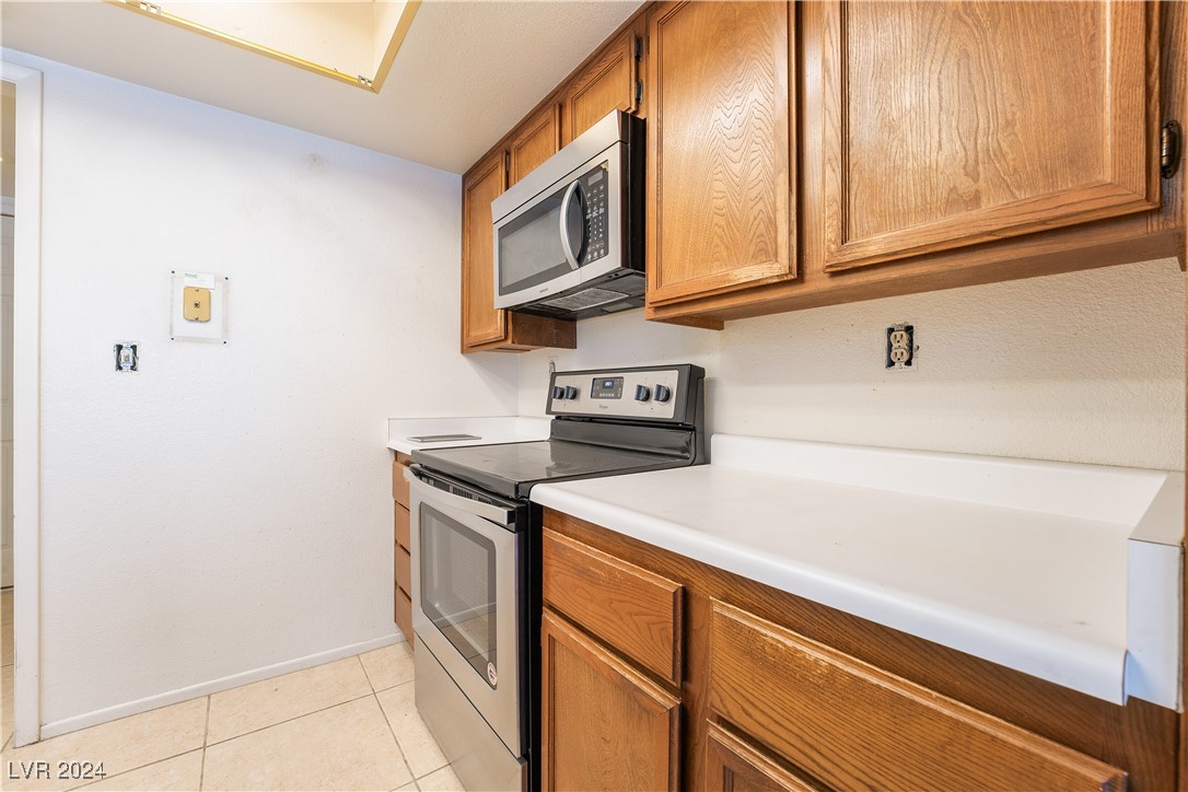 1932 Misty Glade Drive