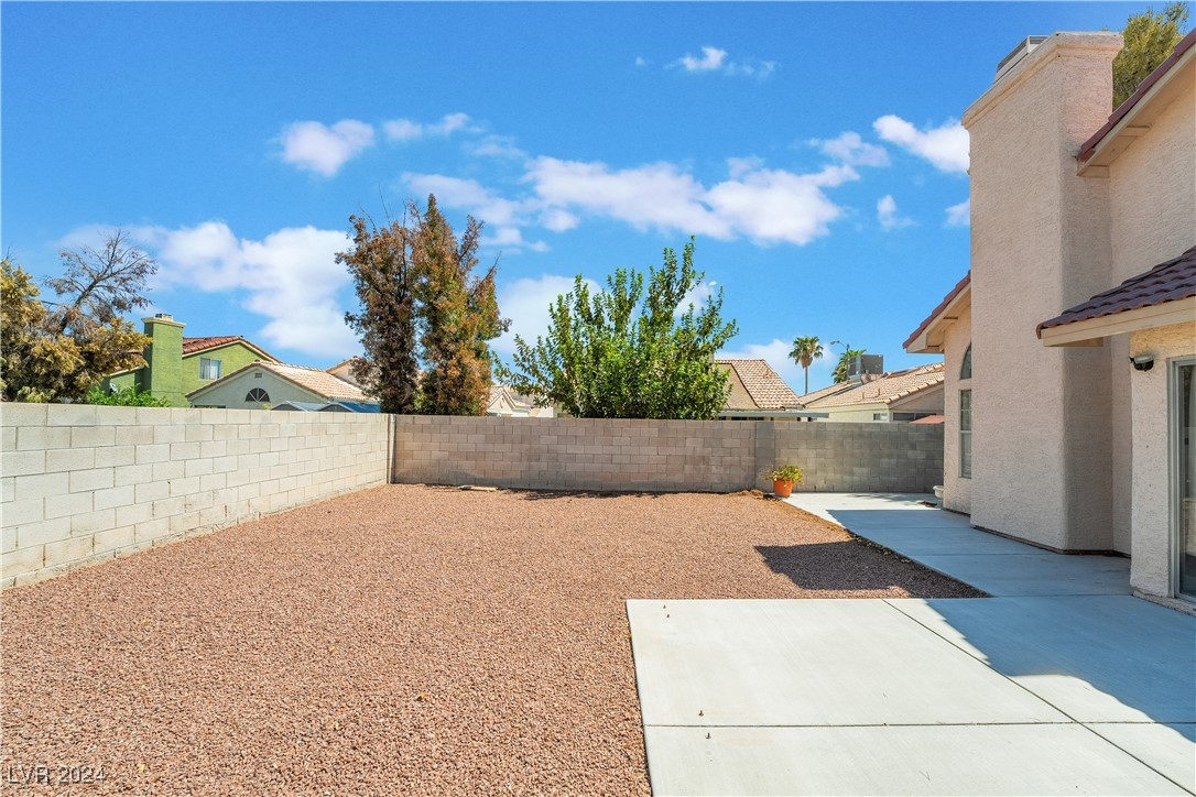 1932 Misty Glade Drive