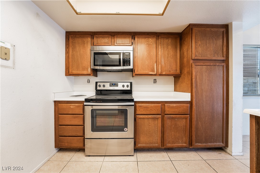 1932 Misty Glade Drive