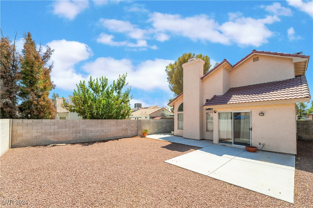 1932 Misty Glade Drive