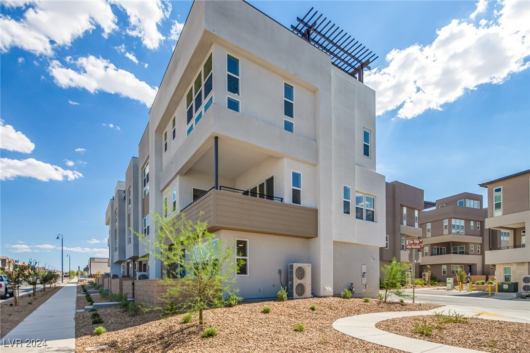 2484 Indigo Mountain Street