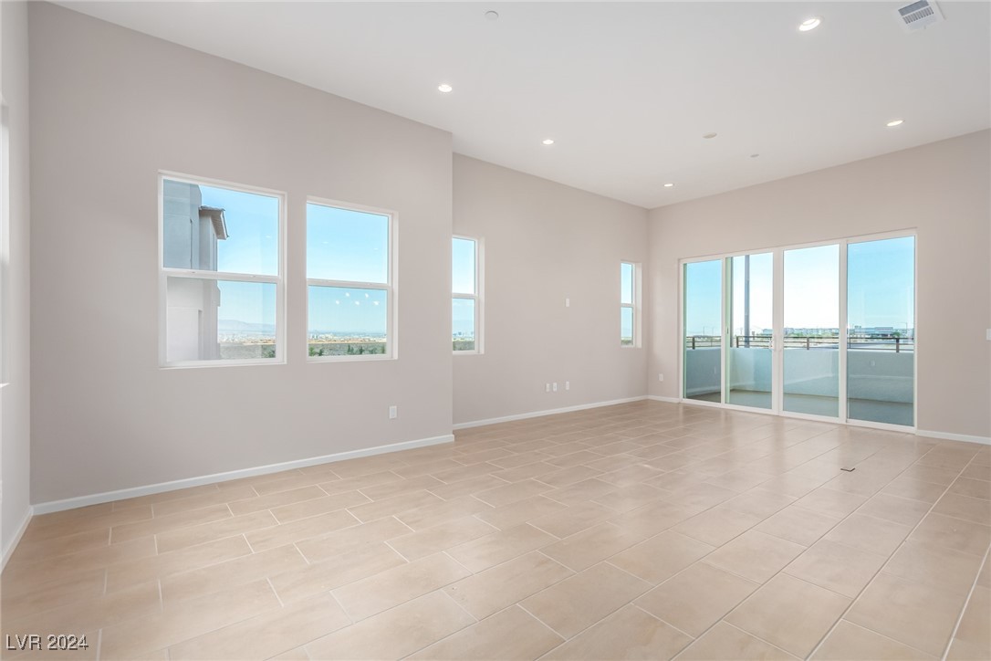 2484 Indigo Mountain Street