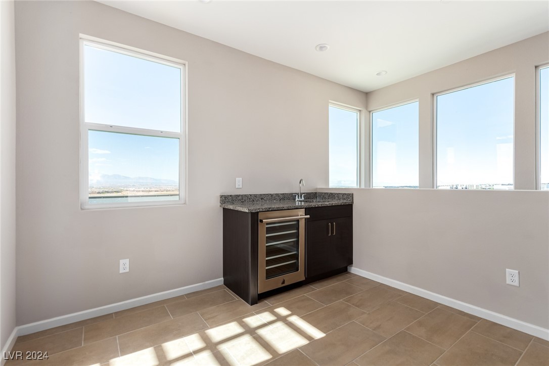 2484 Indigo Mountain Street