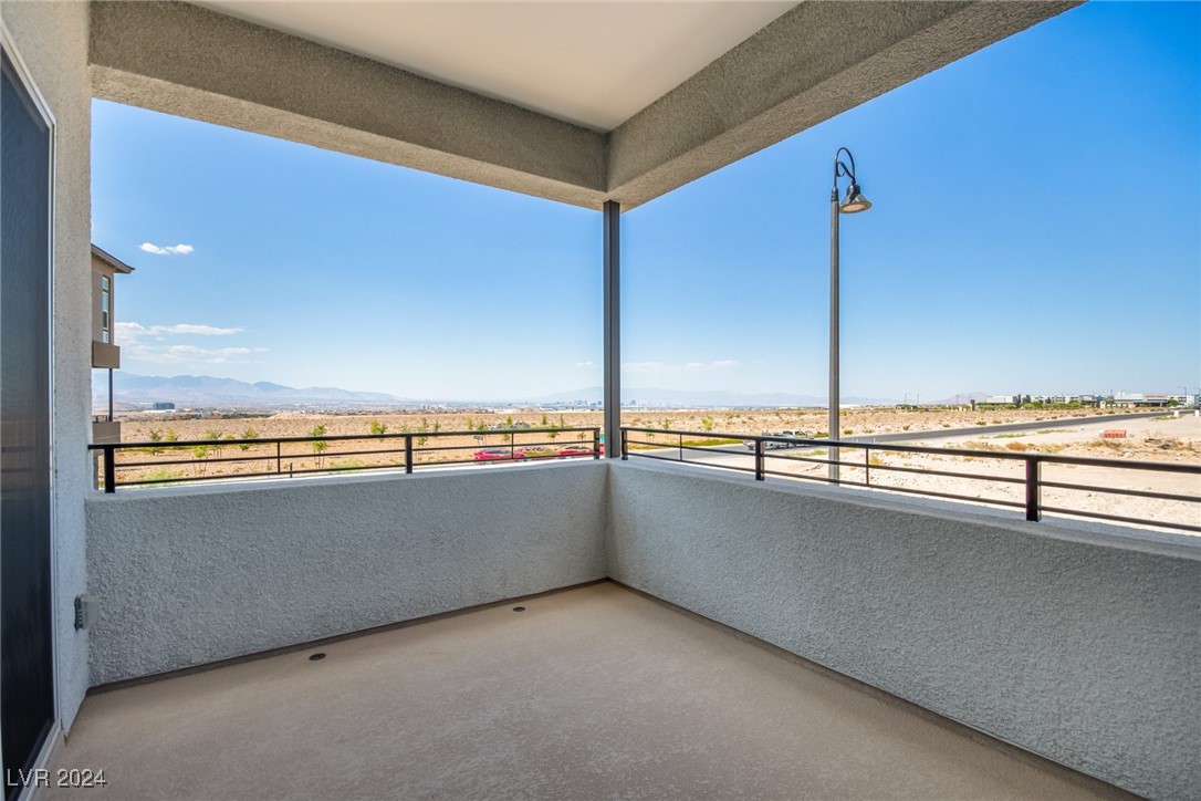 2484 Indigo Mountain Street