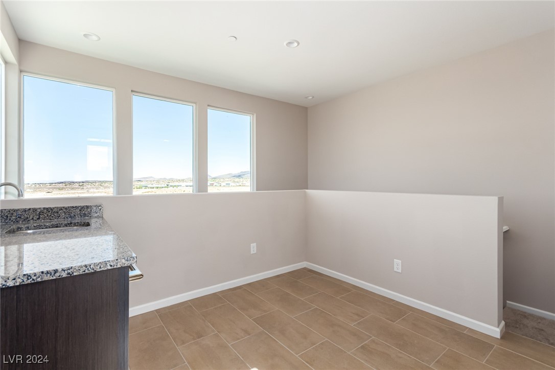 2484 Indigo Mountain Street