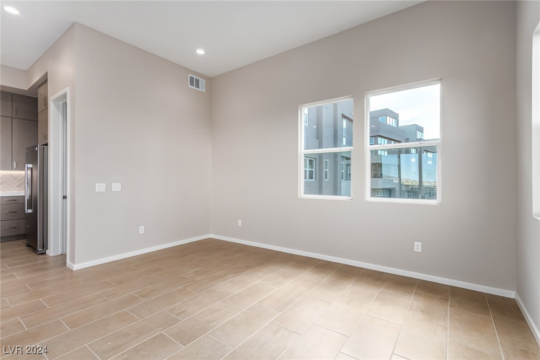 2484 Indigo Mountain Street