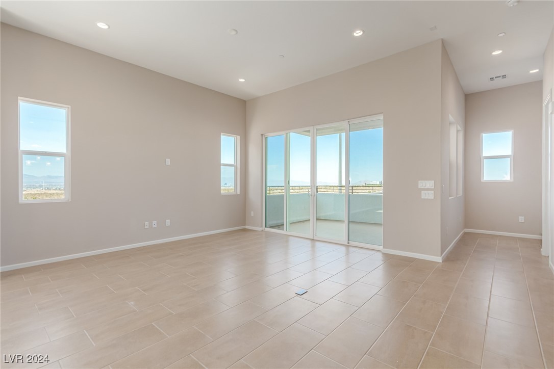 2484 Indigo Mountain Street