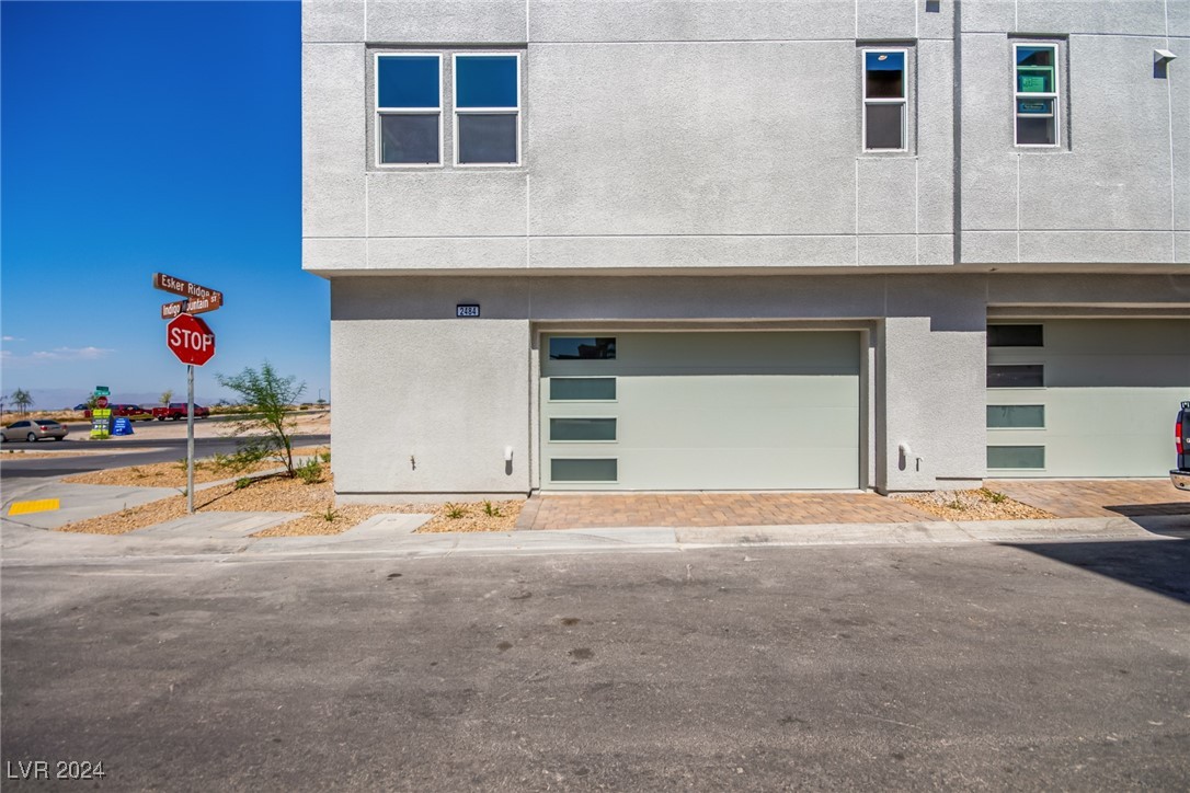 2484 Indigo Mountain Street