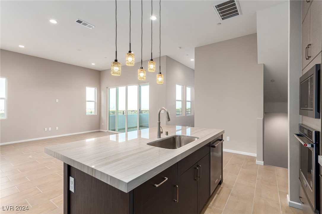 2484 Indigo Mountain Street