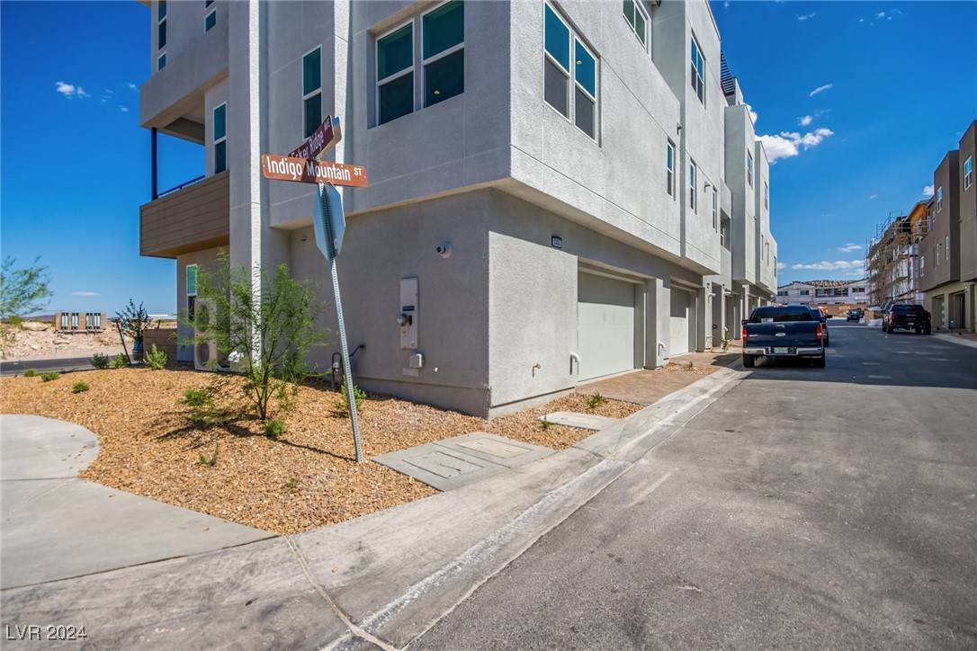 2484 Indigo Mountain Street