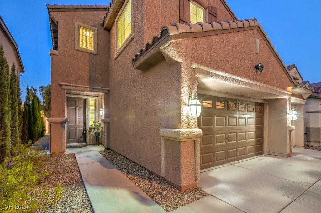 2008 Pink Lily Avenue