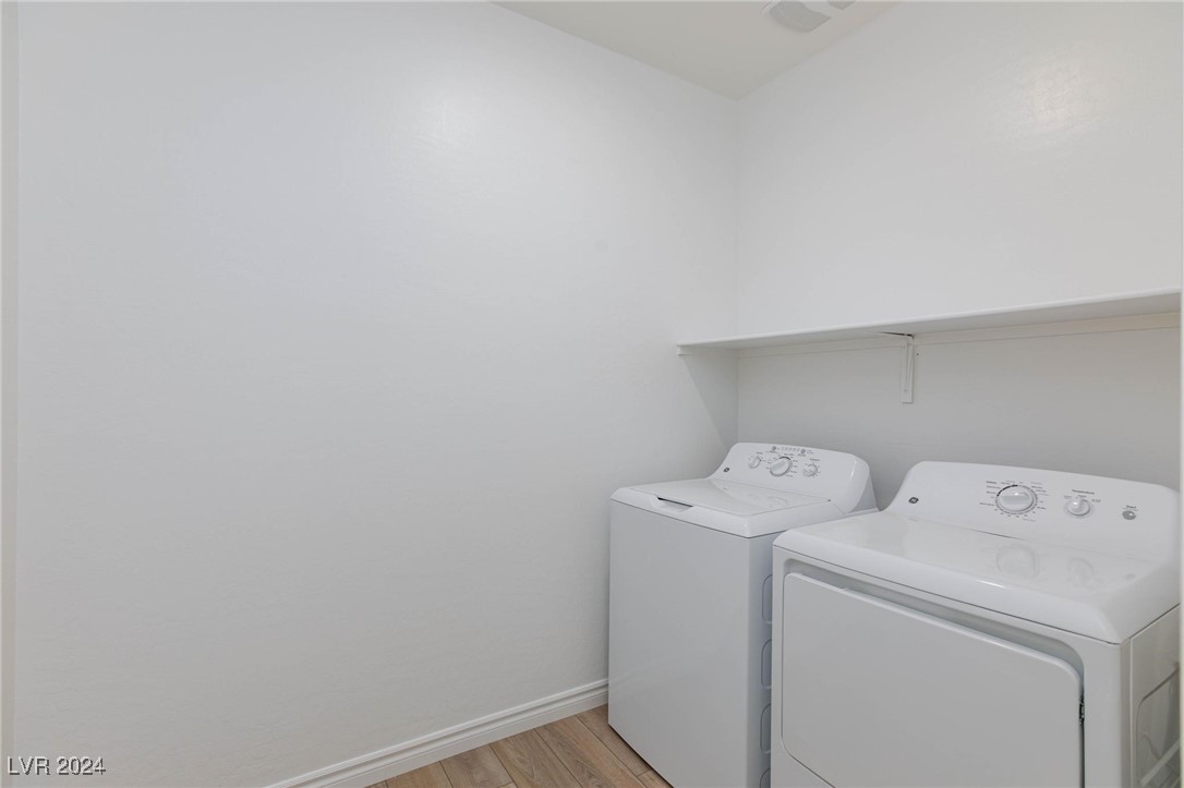 9933 Iron Creek Avenue