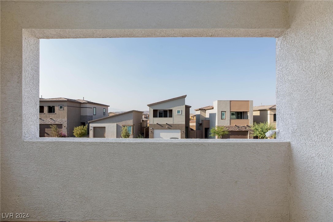 9933 Iron Creek Avenue