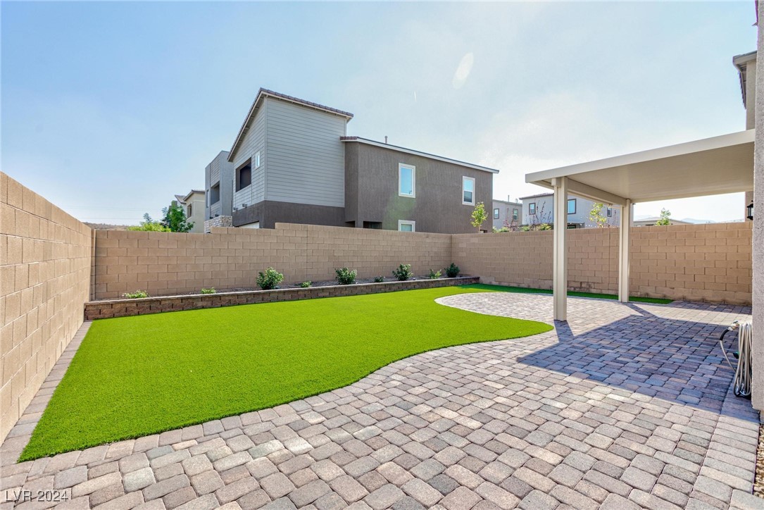 9933 Iron Creek Avenue