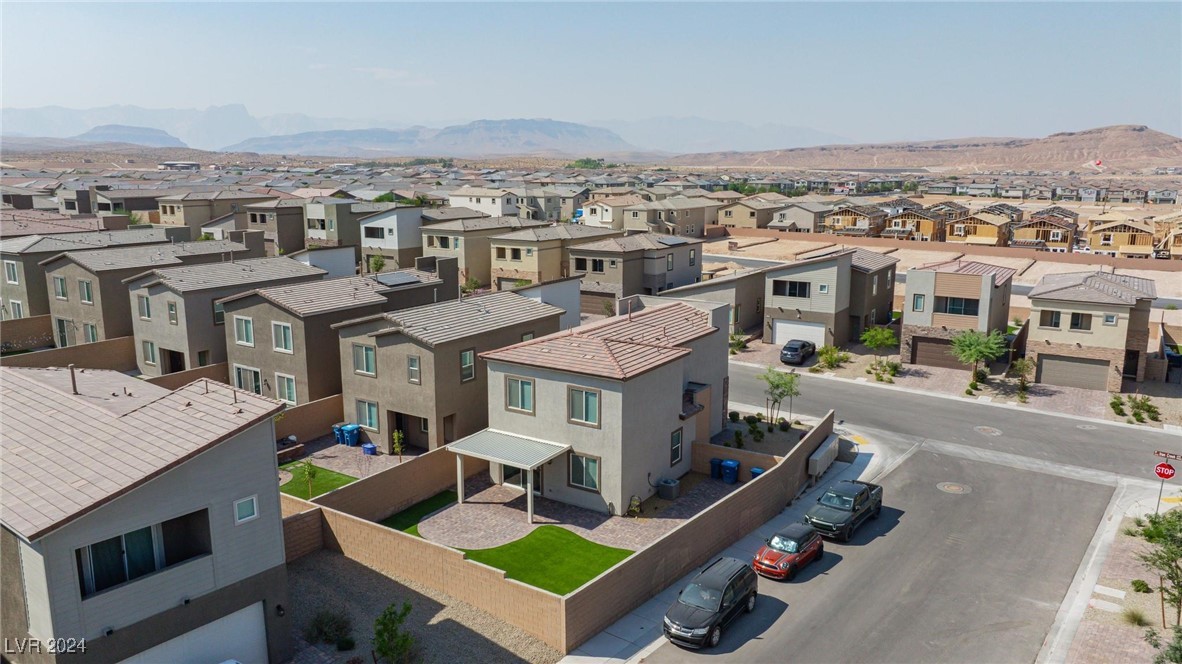 9933 Iron Creek Avenue