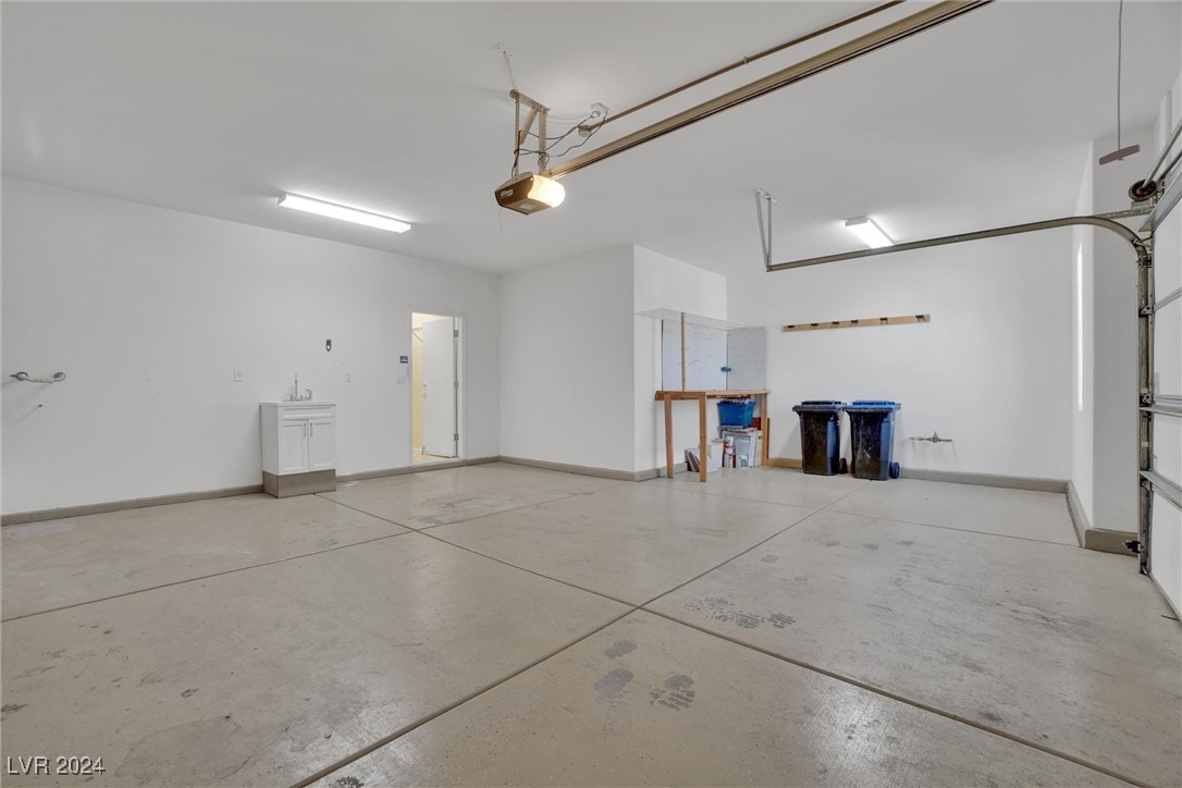 2859 Thunder Bay Avenue