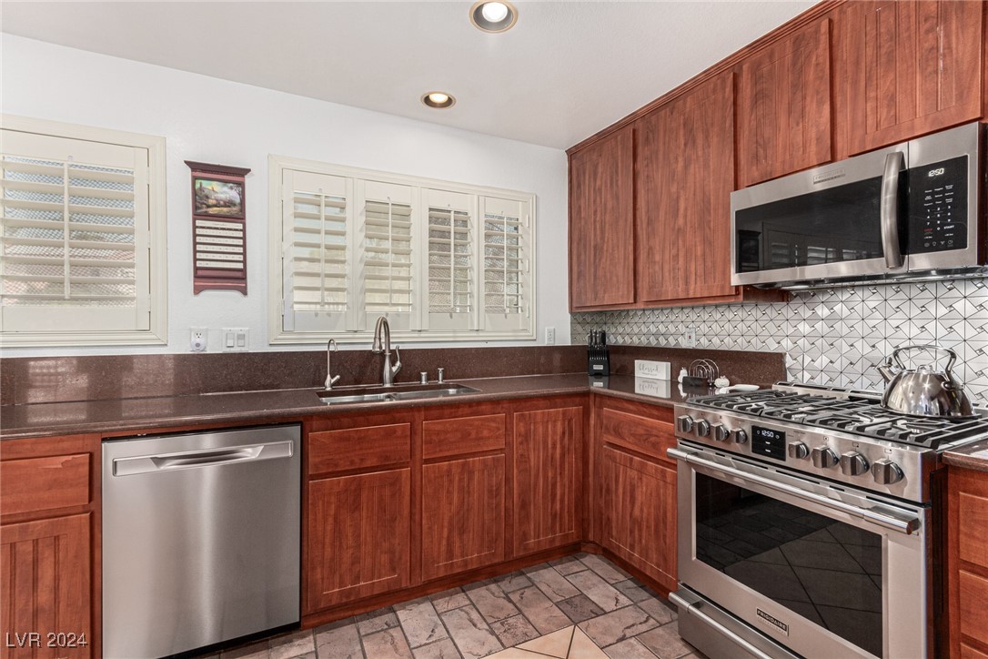 1228 Dover Glen Drive