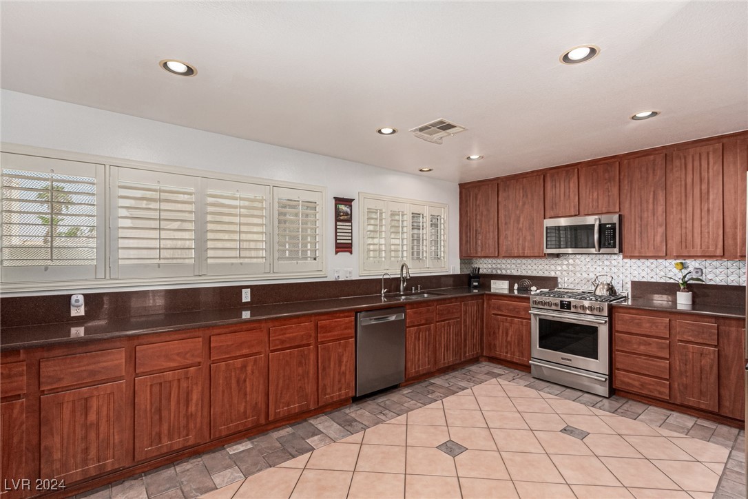 1228 Dover Glen Drive