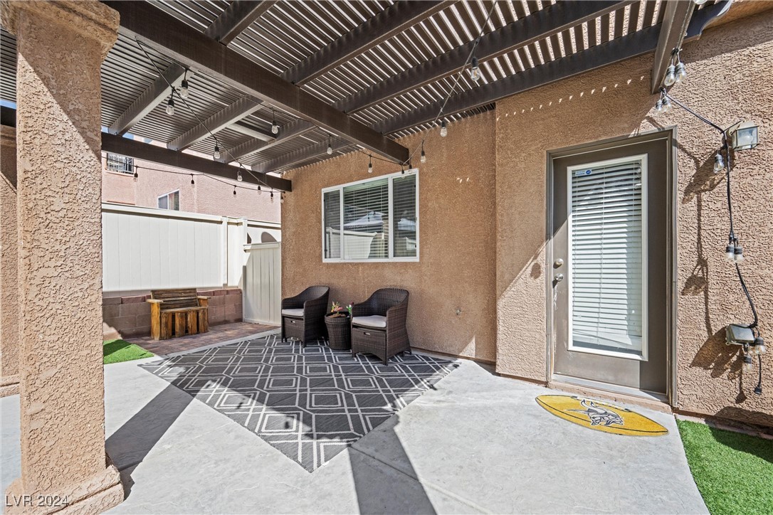 9389 Black Wolf Avenue