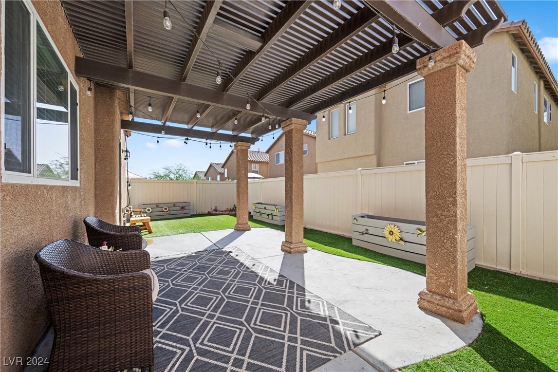 9389 Black Wolf Avenue