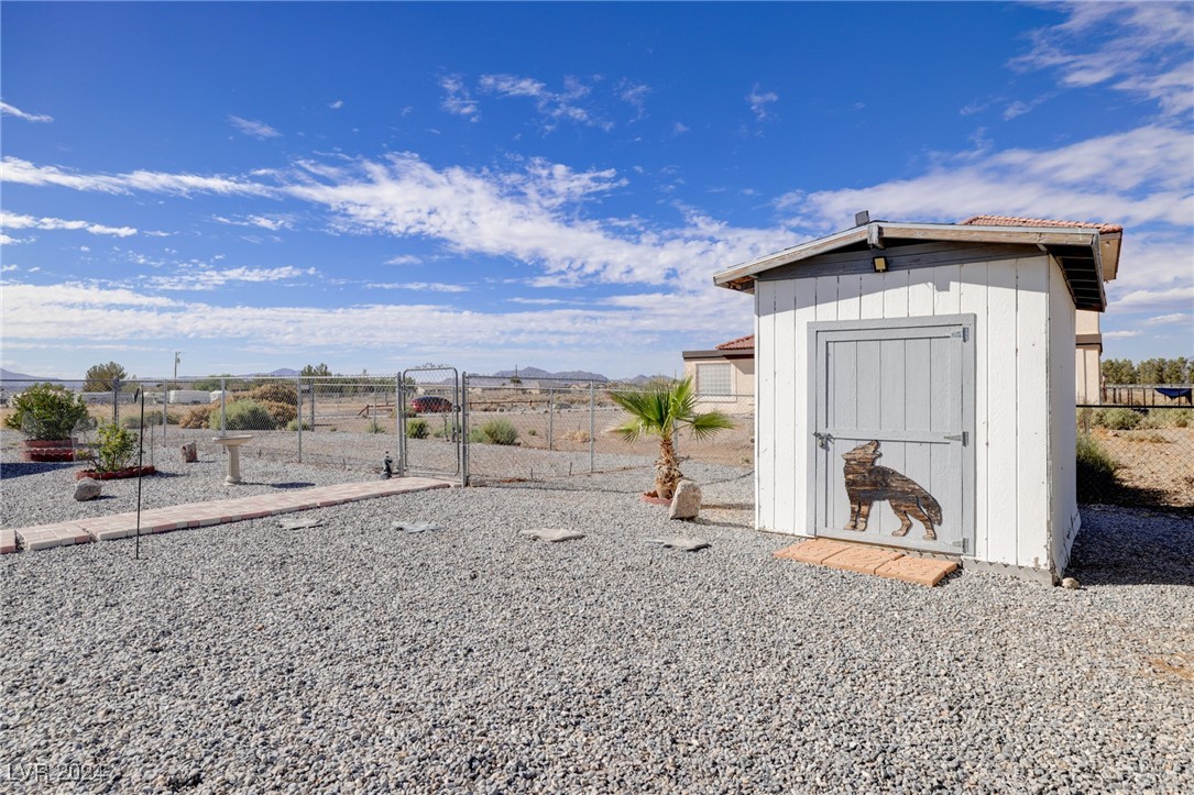 3851 Tumbleweed Avenue