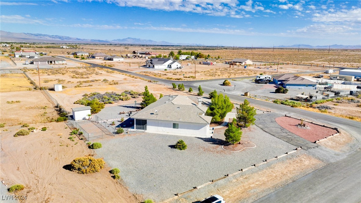 3851 Tumbleweed Avenue