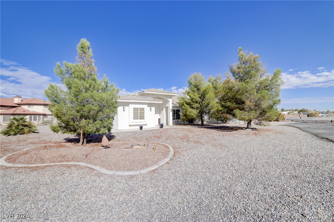 3851 Tumbleweed Avenue