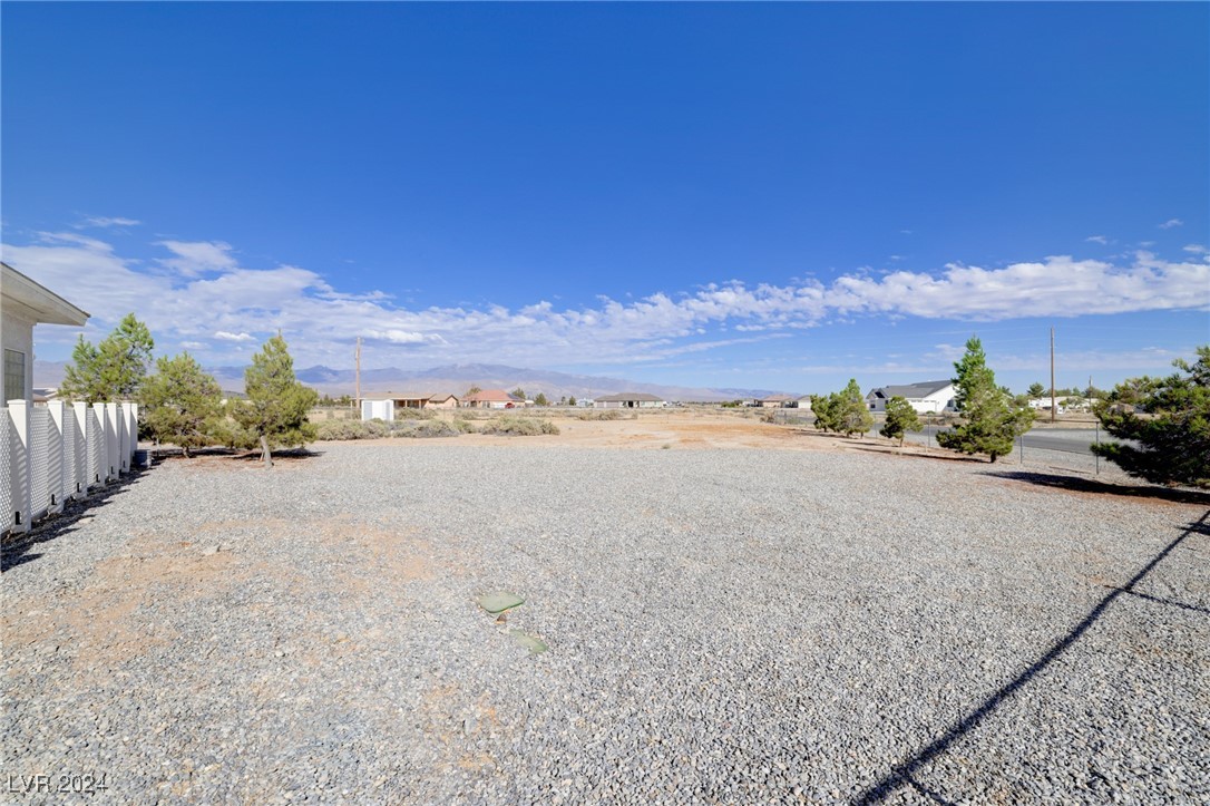 3851 Tumbleweed Avenue
