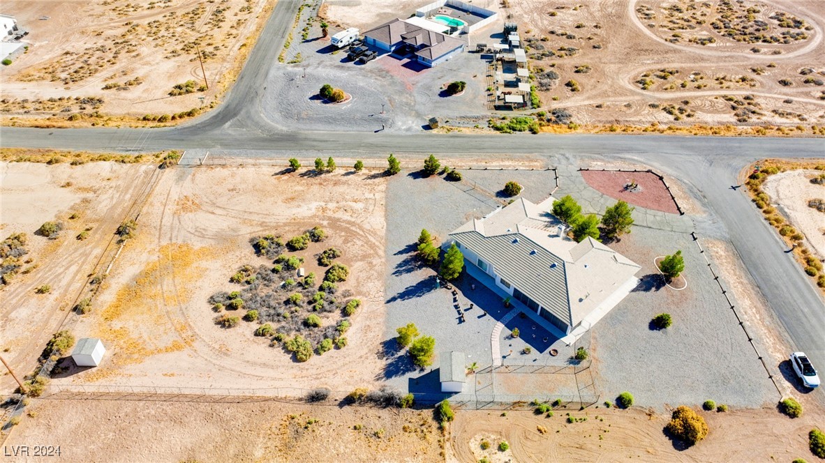 3851 Tumbleweed Avenue