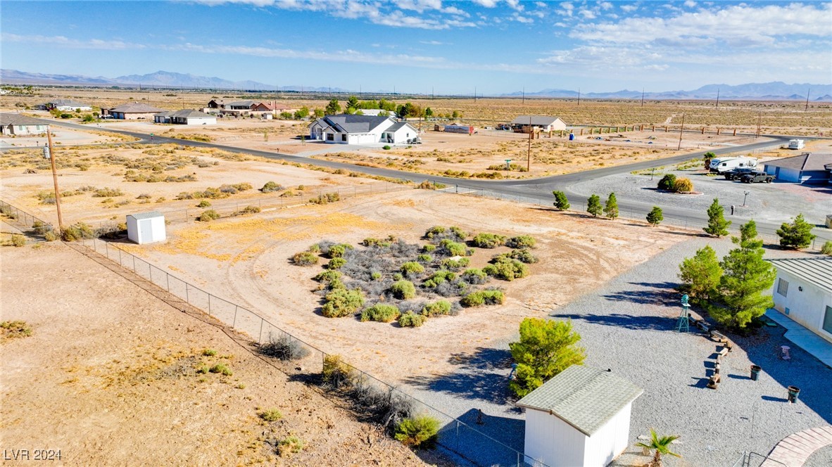 3851 Tumbleweed Avenue